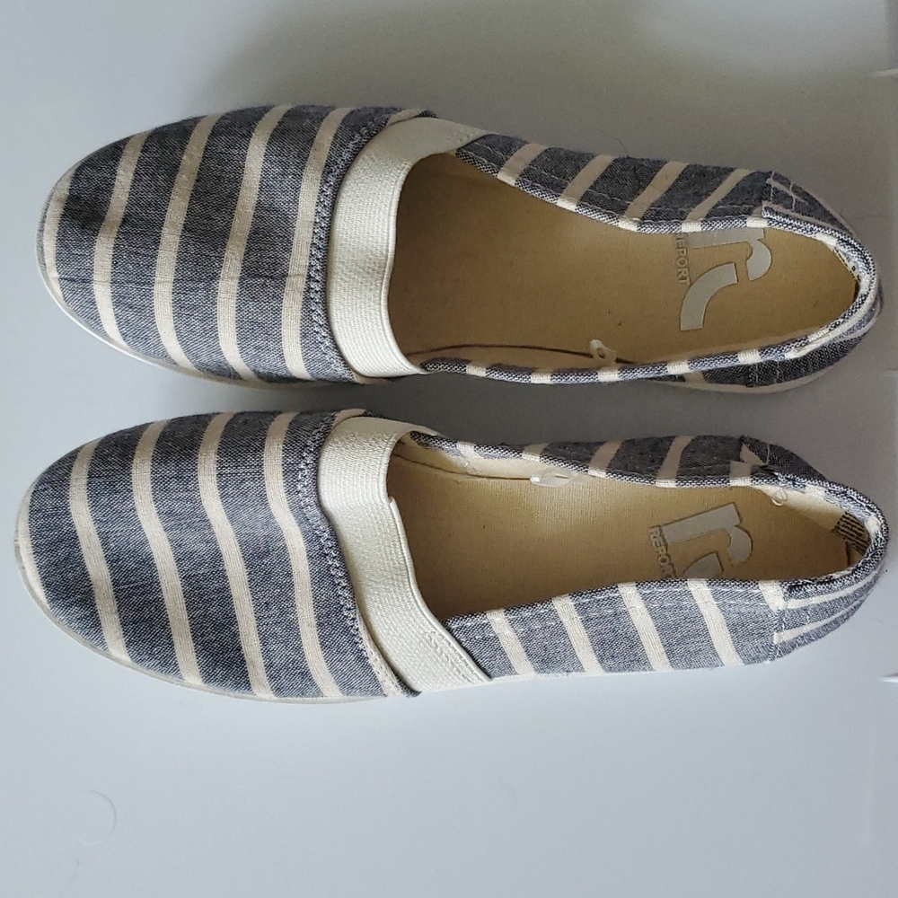 Report slip on womens shoes size 6 blue and beige, never worn